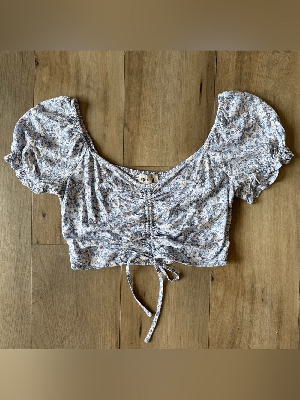 Hollister Floral Ruched Tie-Front Crop Top